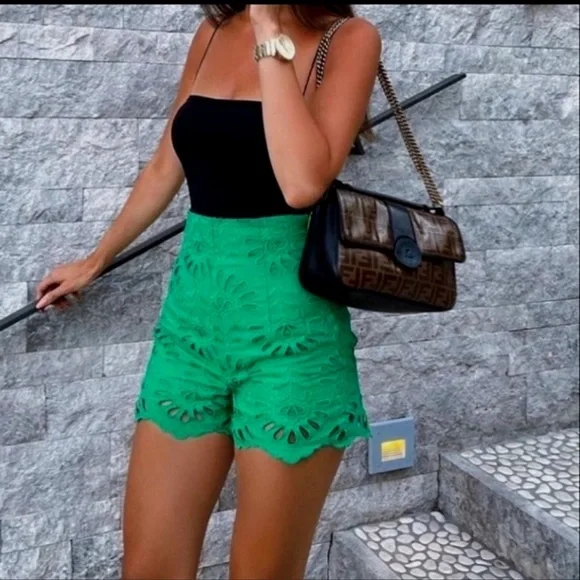 ZARA GREEN EYELET SHORTS - Picture 1 of 5